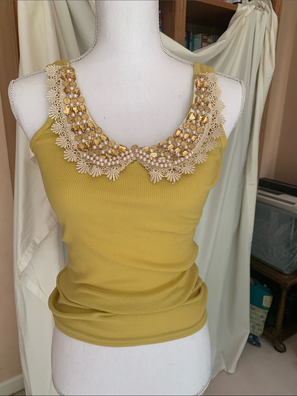 Sleeveless ribbed tank, perfect condition